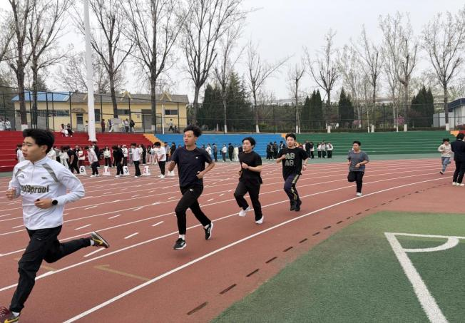 学校开展2027届毕业生体质健康测试